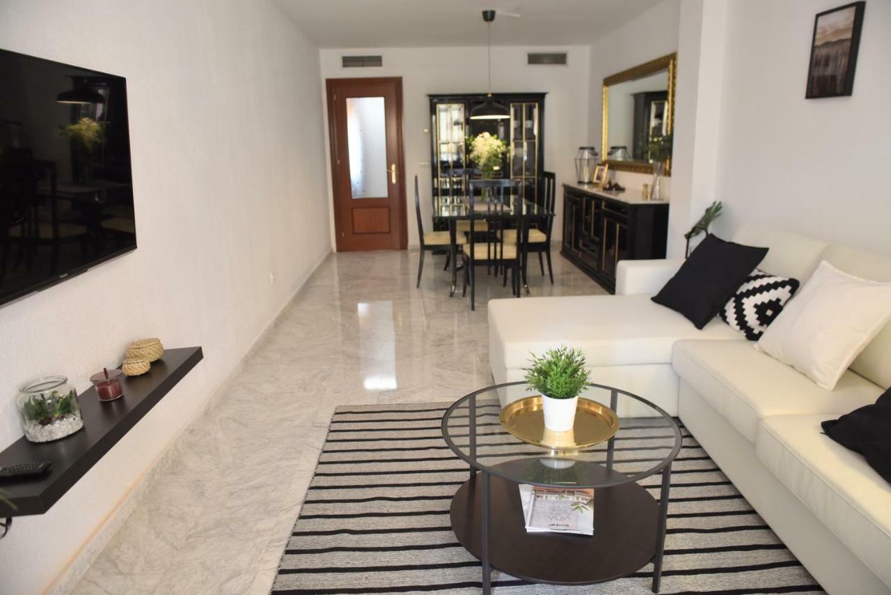 Homely Malaga Don Cristian Con Parking Privado Zewnętrze zdjęcie
